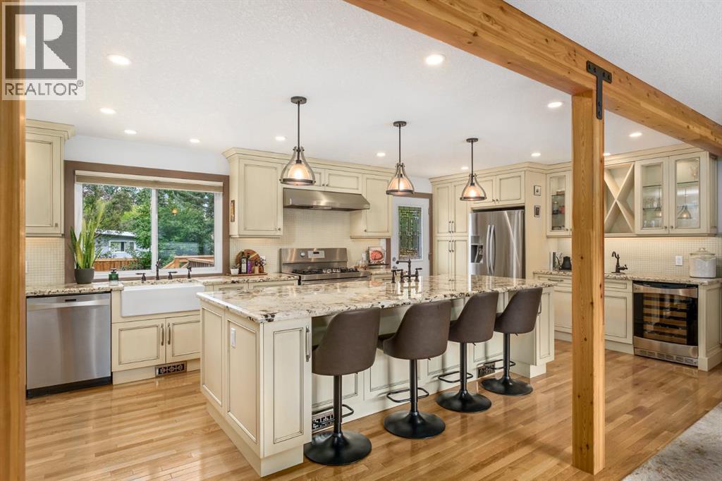 Single Family House 4 Level for Sale in  Vallance Crescent NW Varsity Calgary 