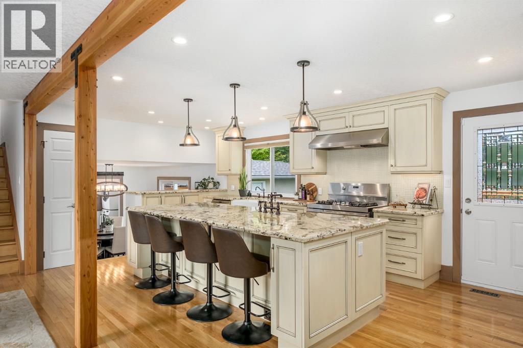 Single Family House 4 Level for Sale in  Vallance Crescent NW Varsity Calgary 