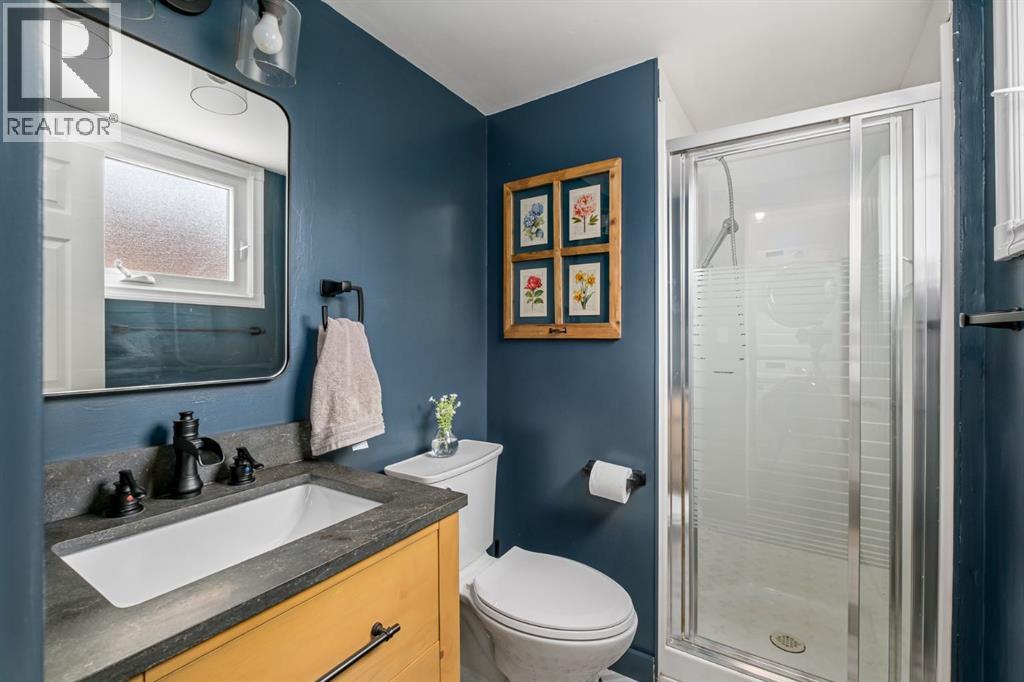 Single Family House 4 Level for Sale in  Vallance Crescent NW Varsity Calgary 