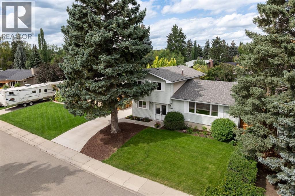 Single Family House 4 Level for Sale in  Vallance Crescent NW Varsity Calgary 