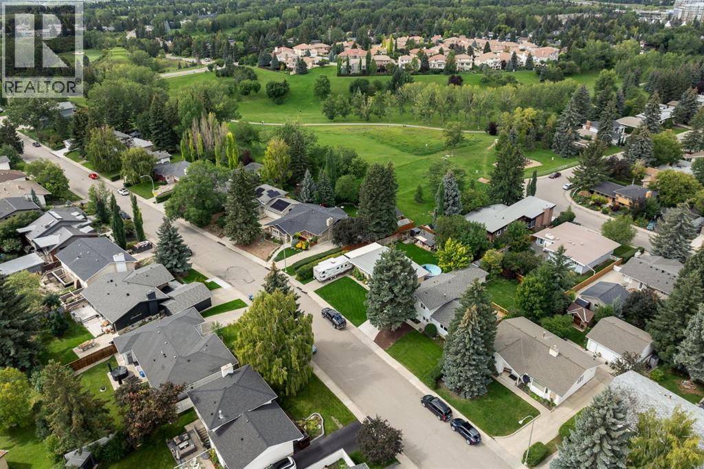 Single Family House 4 Level for Sale in  Vallance Crescent NW Varsity Calgary 