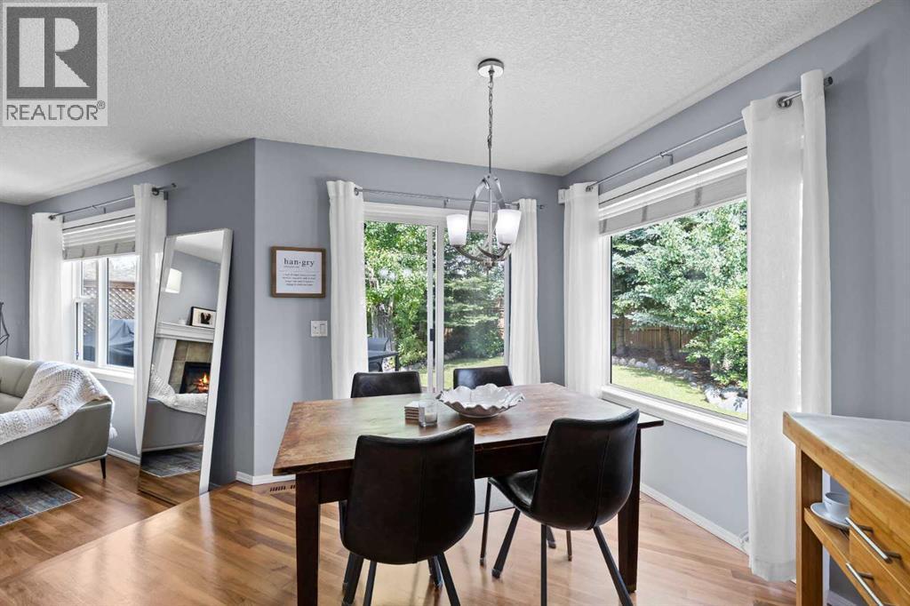 Single Family House for Sale in  Rocky Ridge Close NW Rocky Ridge Calgary 