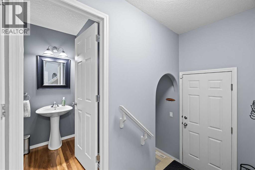 Single Family House for Sale in  Rocky Ridge Close NW Rocky Ridge Calgary 