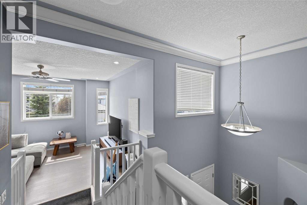 Single Family House for Sale in  Rocky Ridge Close NW Rocky Ridge Calgary 