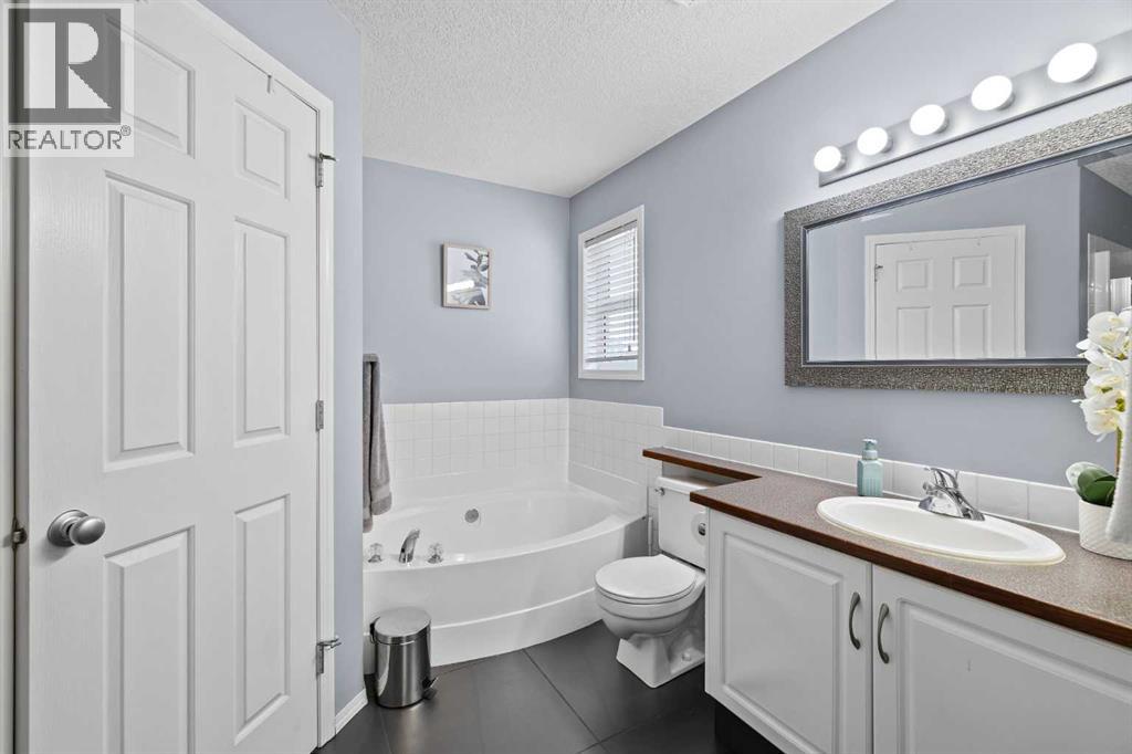 Single Family House for Sale in  Rocky Ridge Close NW Rocky Ridge Calgary 