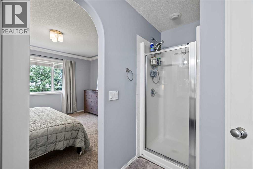 Single Family House for Sale in  Rocky Ridge Close NW Rocky Ridge Calgary 