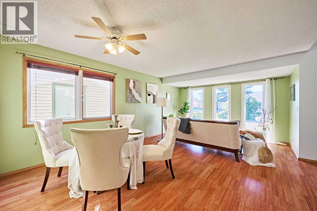 Single Family House for Sale in  Shawmeadows Crescent SW Shawnessy Calgary 