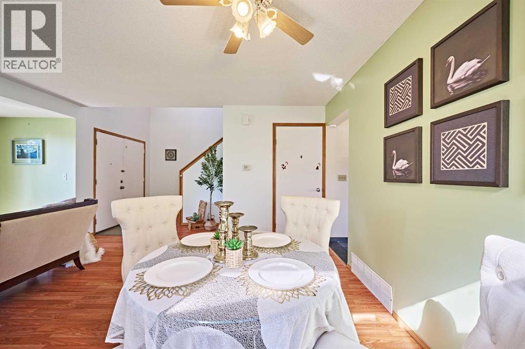 Single Family House for Sale in  Shawmeadows Crescent SW Shawnessy Calgary 