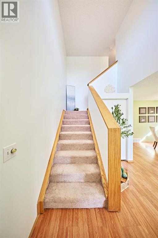 Single Family House for Sale in  Shawmeadows Crescent SW Shawnessy Calgary 