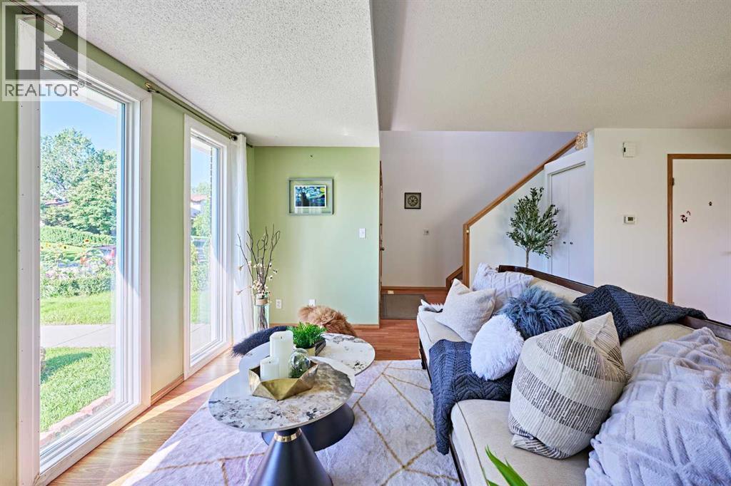 Single Family House for Sale in  Shawmeadows Crescent SW Shawnessy Calgary 