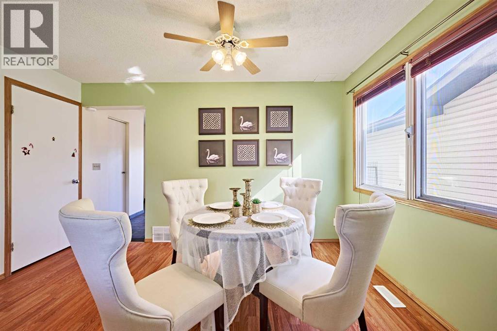 Single Family House for Sale in  Shawmeadows Crescent SW Shawnessy Calgary 