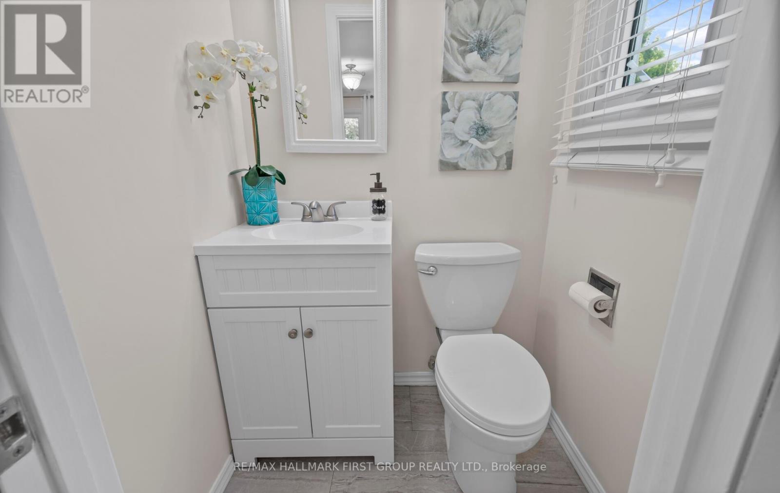 Photo 28 of 31 Michael Boulevard, Whitby ON
