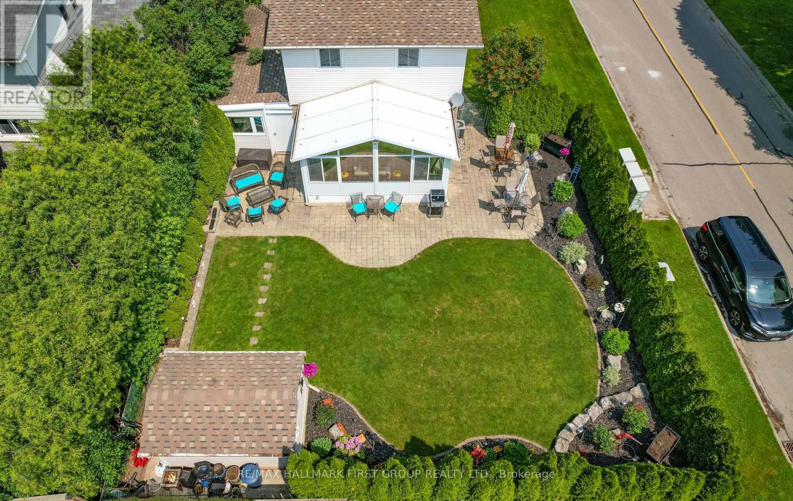 Photo 4 of 31 Michael Boulevard, Whitby ON