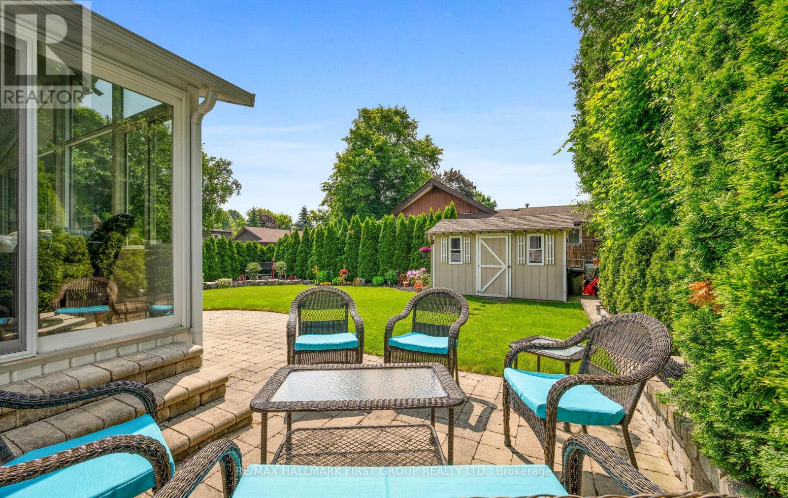 Photo 2 of 31 Michael Boulevard, Whitby ON
