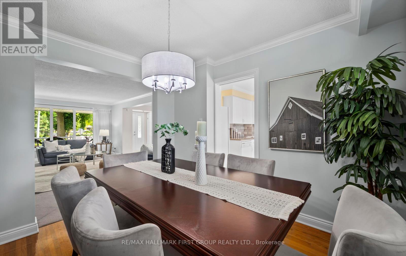Photo 22 of 31 Michael Boulevard, Whitby ON