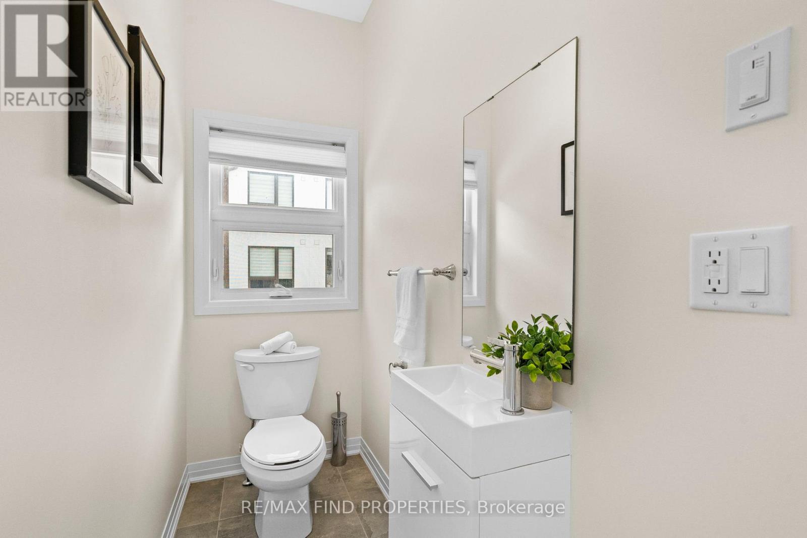 Photo 41 of 1622 Pleasure Valley Path, Oshawa ON