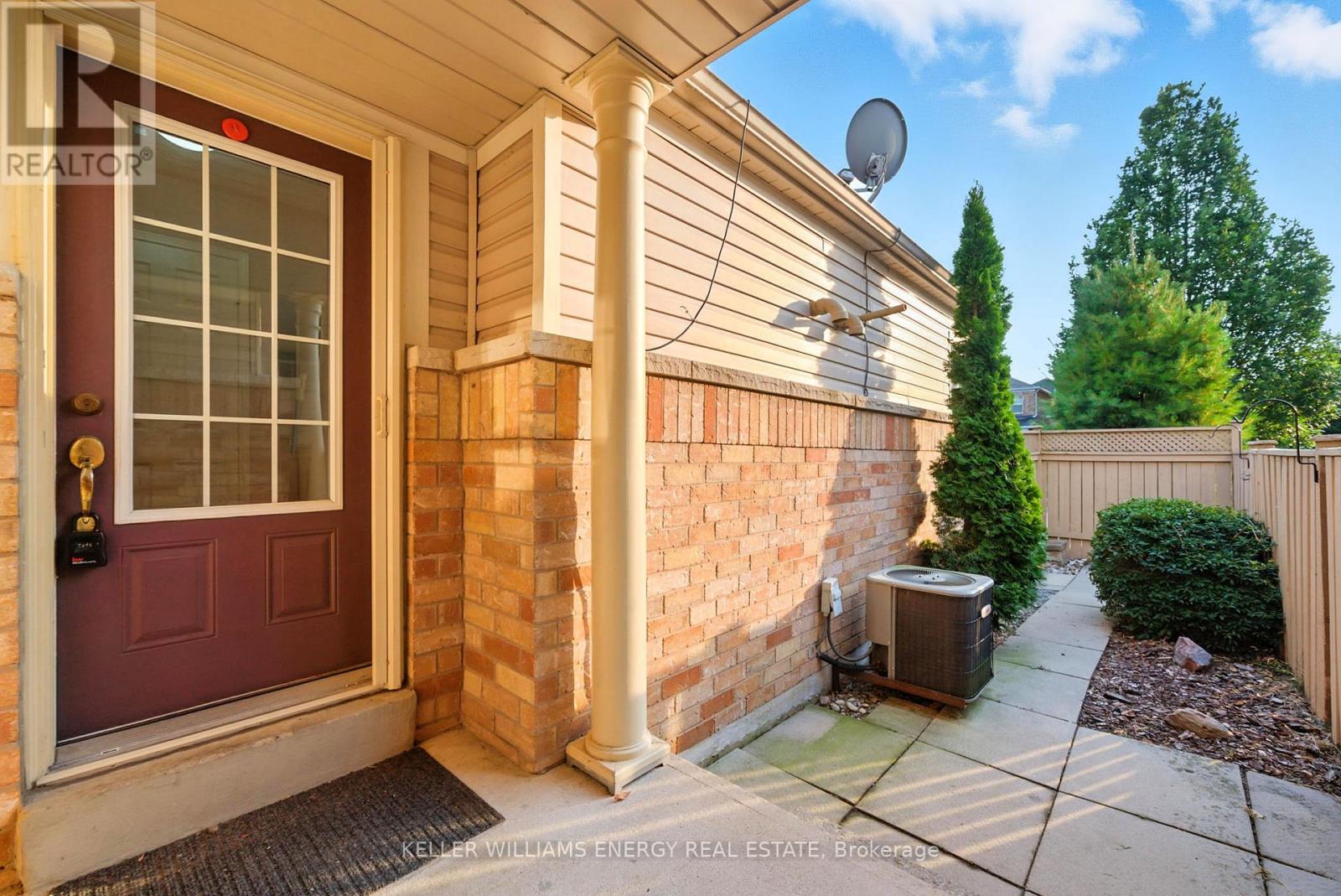 Photo 3 of 96 Port Union Road, Toronto ON