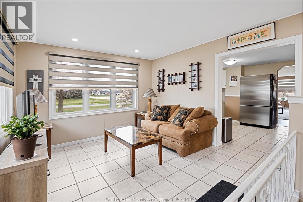 Photo 16 of 702 Martin Lane, Lasalle ON