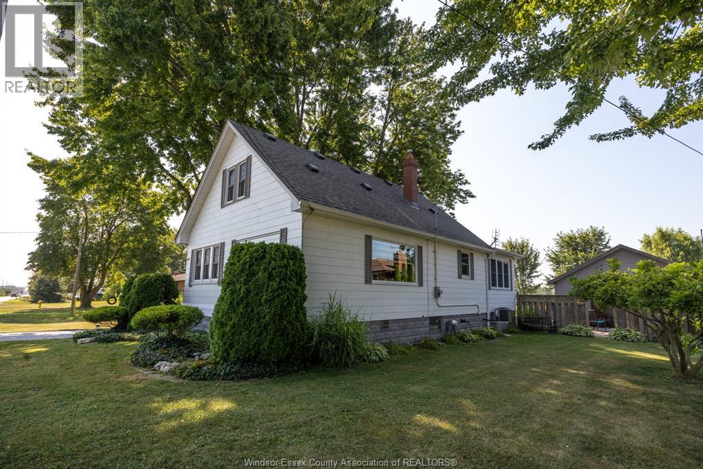 Photo 25 of 702 Martin Lane, Lasalle ON