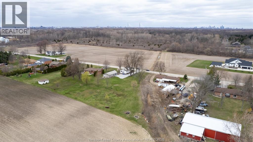 Photo 30 of 702 Martin Lane, Lasalle ON