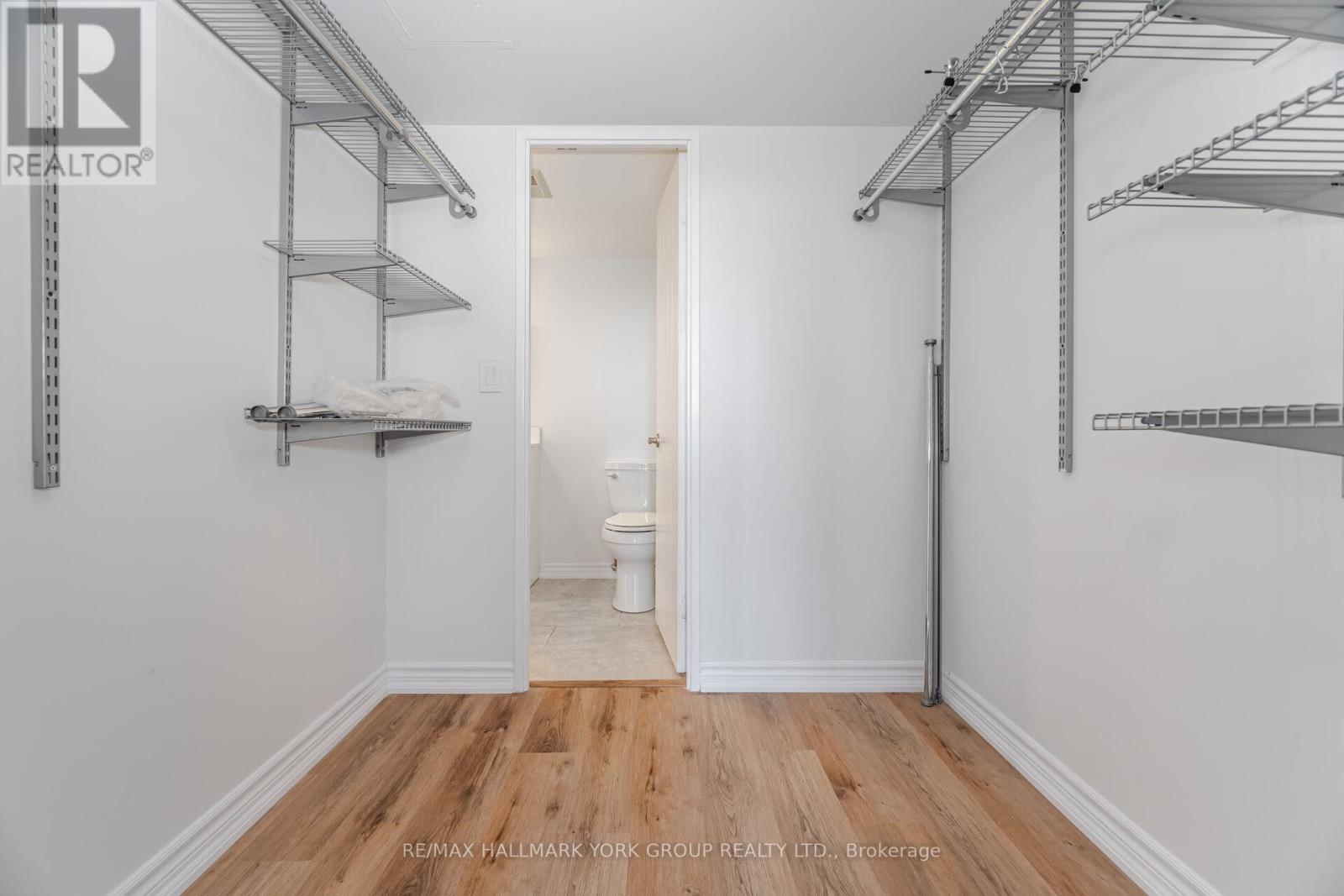Photo 6 of 508 100 Observatory Lane, Richmond Hill ON