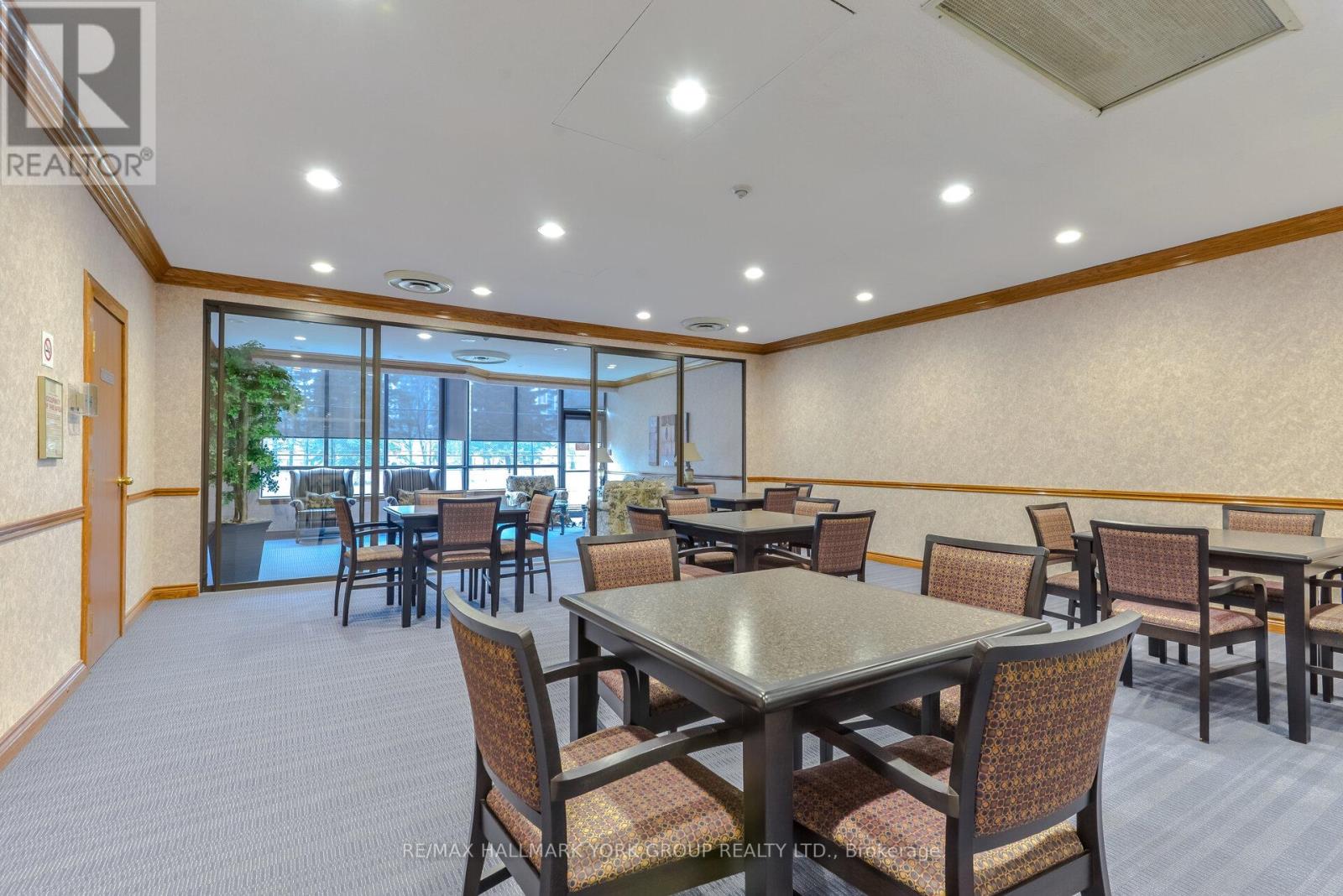 Photo 1 of 508 100 Observatory Lane, Richmond Hill ON