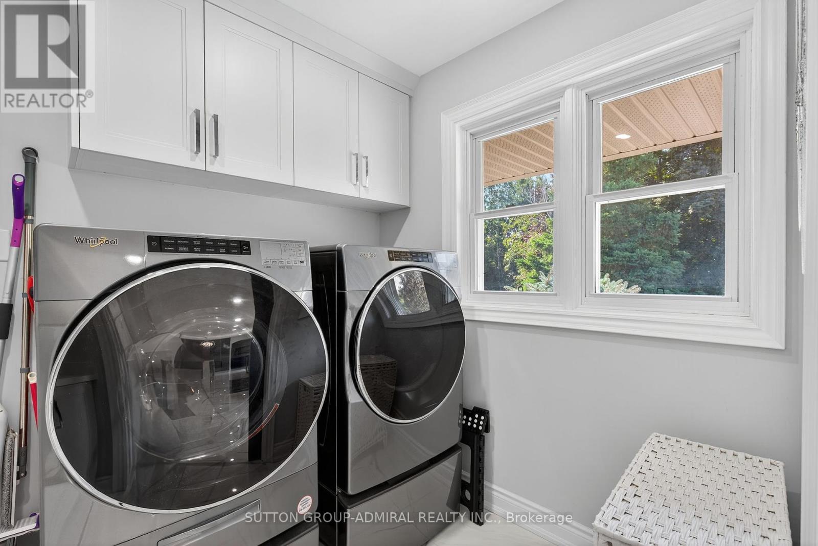 Photo 32 of 120 Lake Woods Drive, Whitchurchstouffville ON