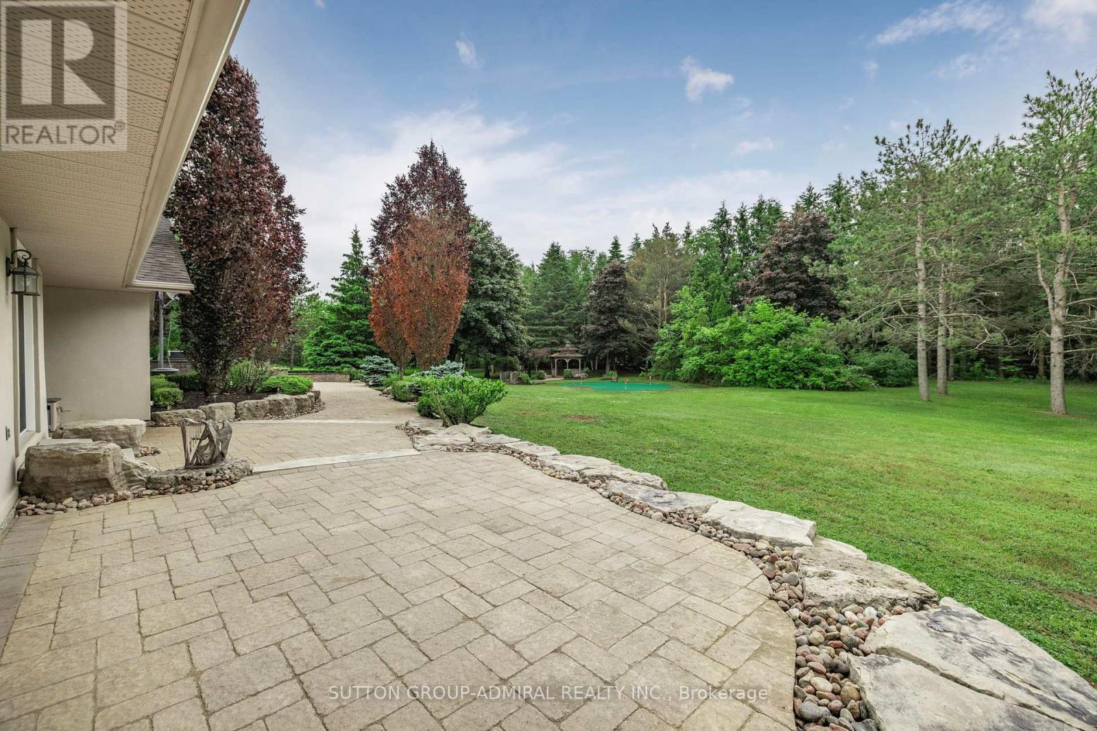 Photo 27 of 120 Lake Woods Drive, Whitchurchstouffville ON