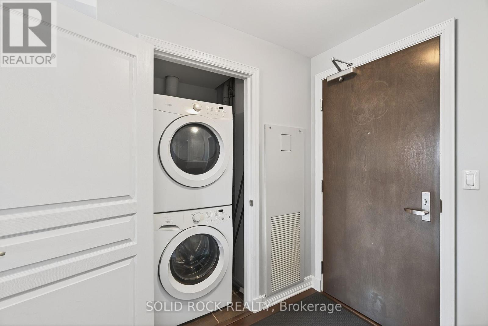 Photo 9 of 703 238 Besserer Street, Ottawa ON