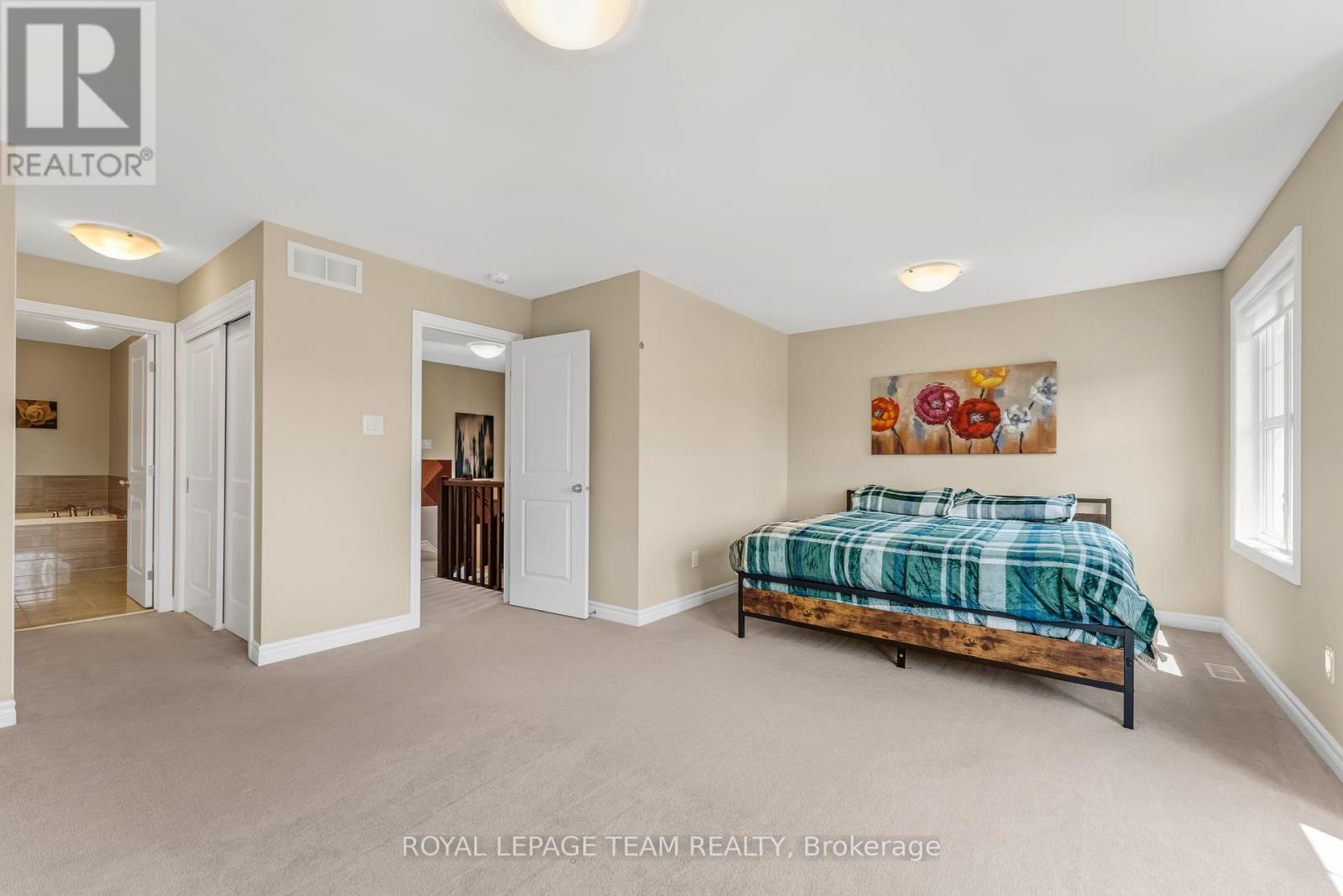 Photo 24 of 345 Alasken Drive, Ottawa ON