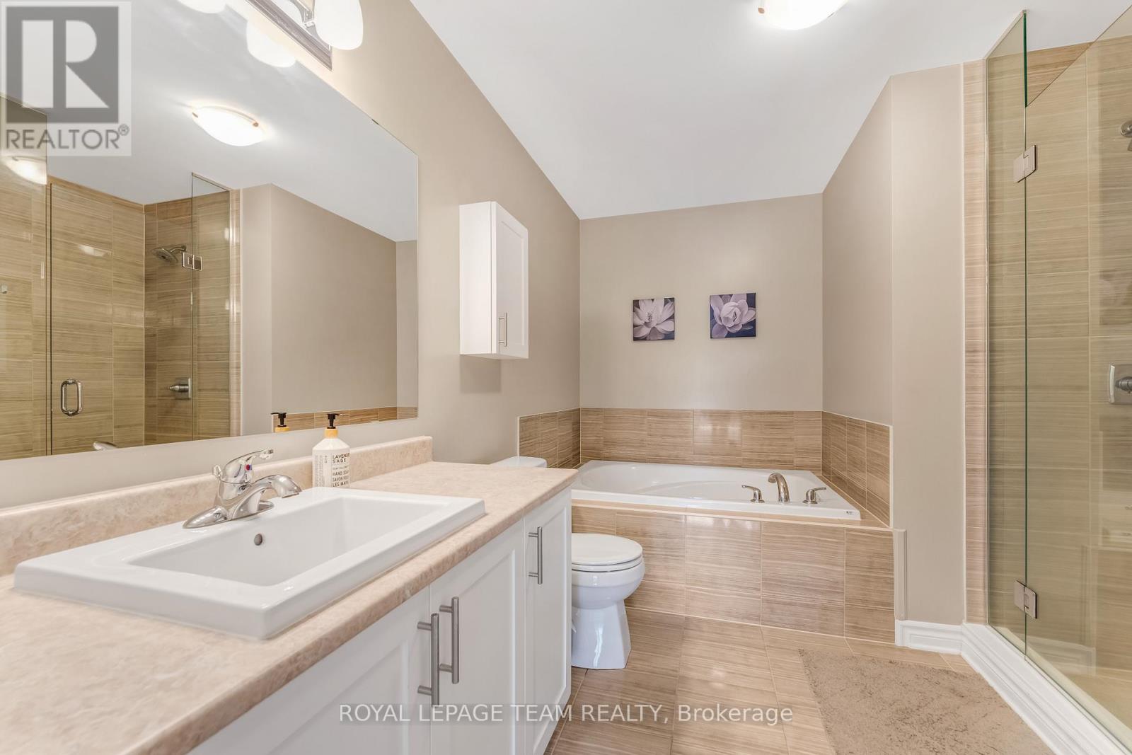 Photo 27 of 345 Alasken Drive, Ottawa ON