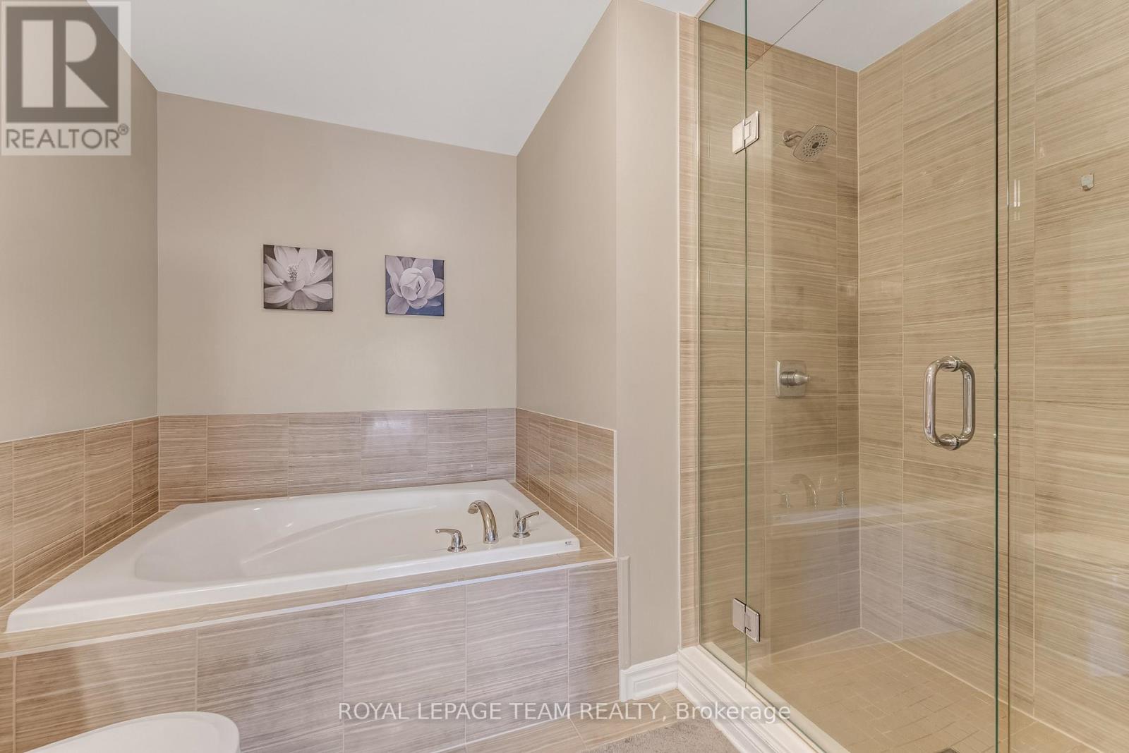 Photo 28 of 345 Alasken Drive, Ottawa ON