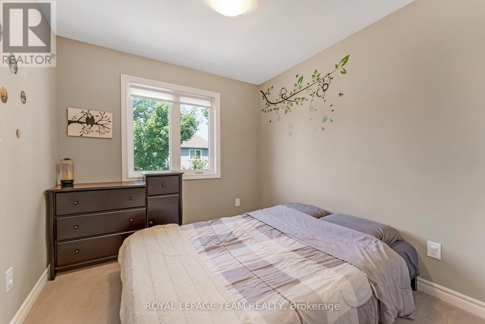 Photo 31 of 345 Alasken Drive, Ottawa ON