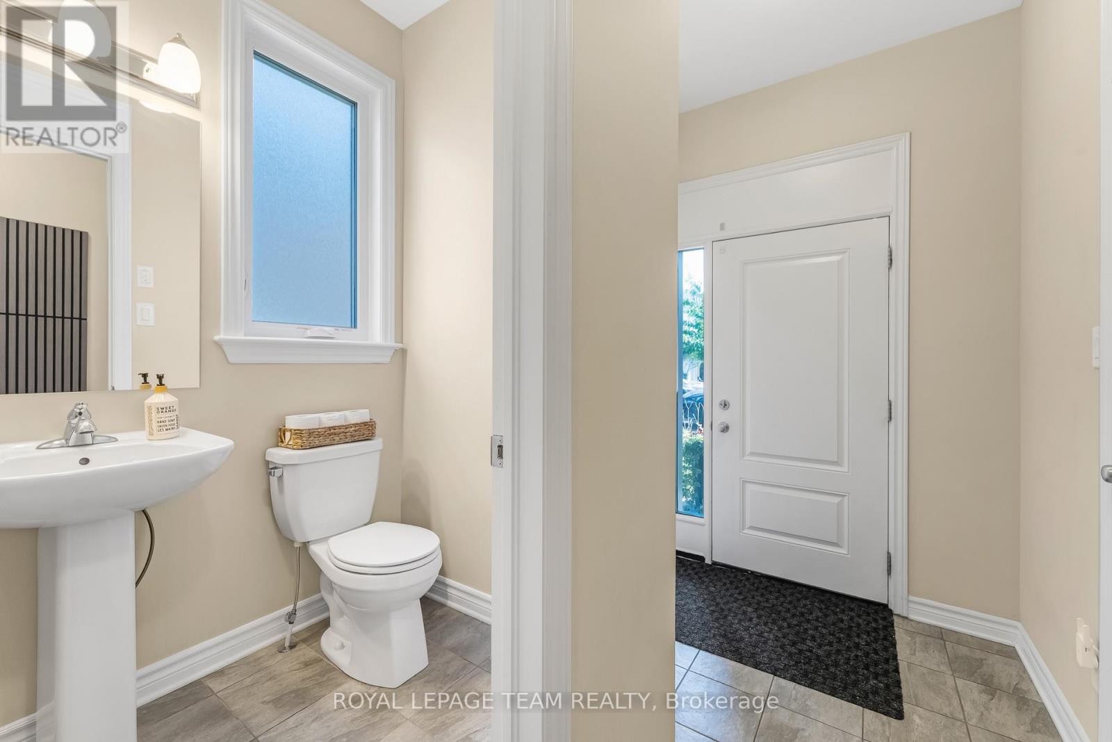 Photo 7 of 345 Alasken Drive, Ottawa ON
