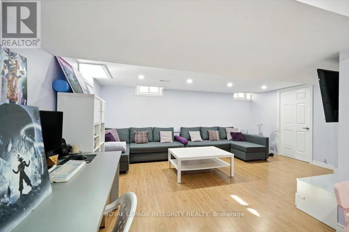 Photo 31 of 1097 Moselle Crescent, Ottawa ON