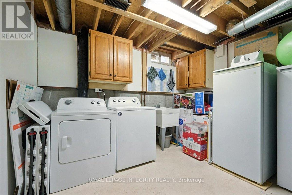 Photo 33 of 1097 Moselle Crescent, Ottawa ON
