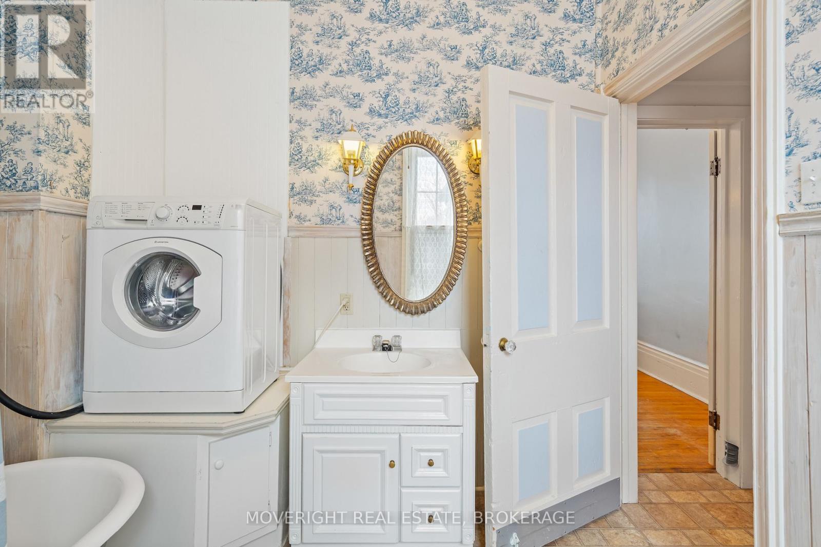 Photo 1 of 31 Yates Street, St Catharines ON