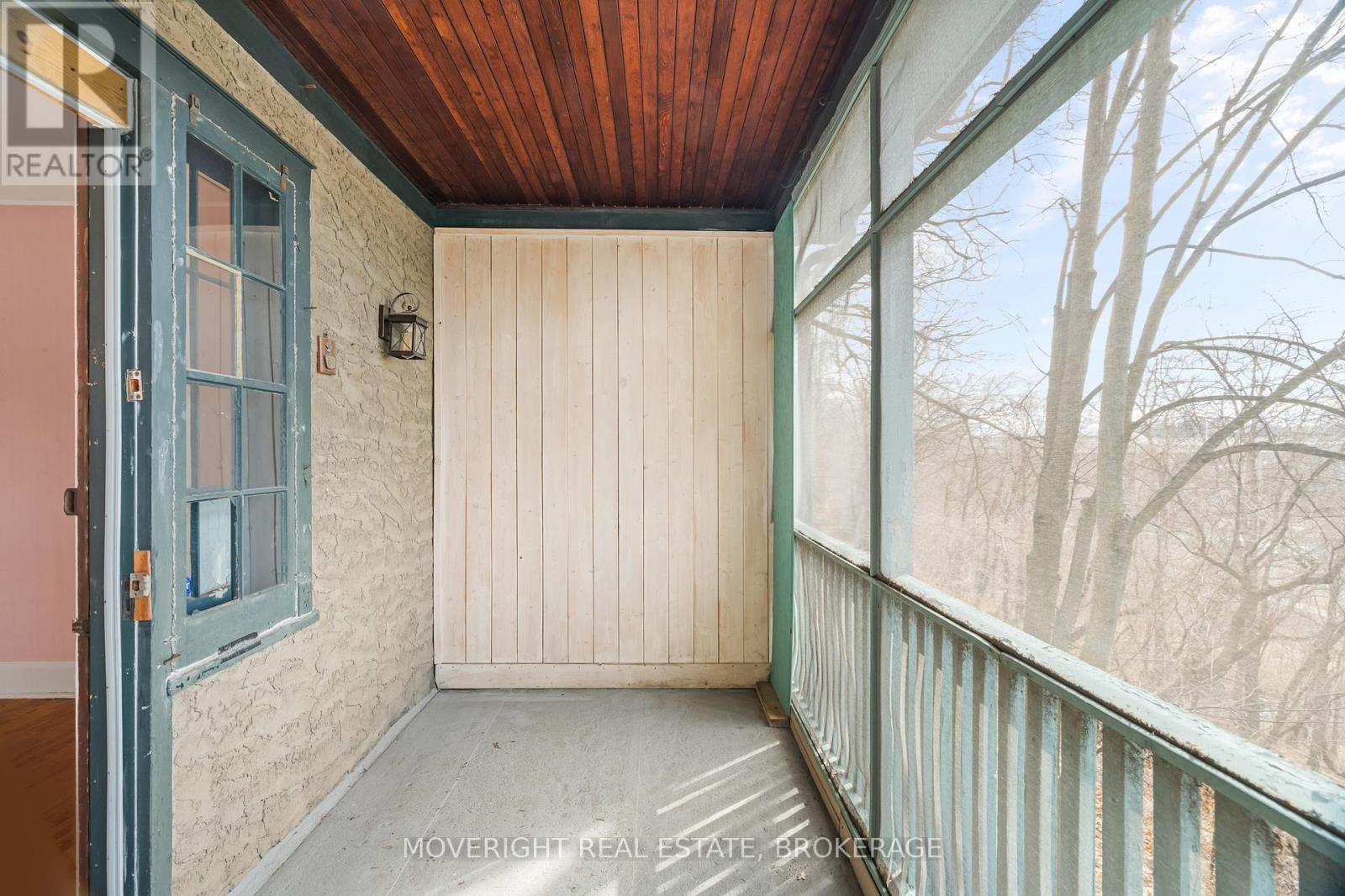 Photo 20 of 31 Yates Street, St Catharines ON