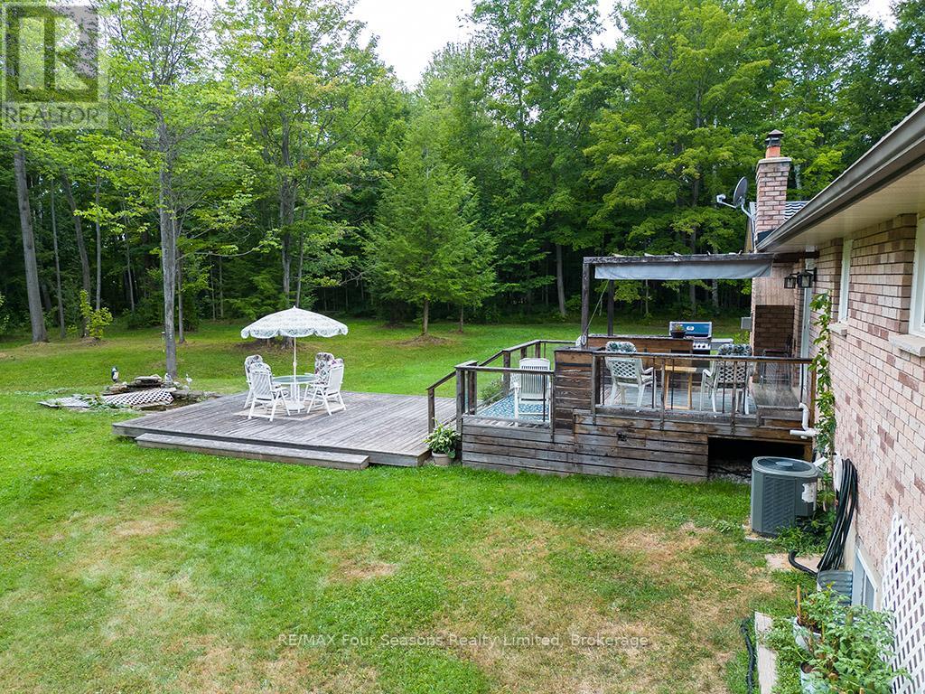Photo 2 of 5259 Sunnidale Concession 5 Road, Clearview ON
