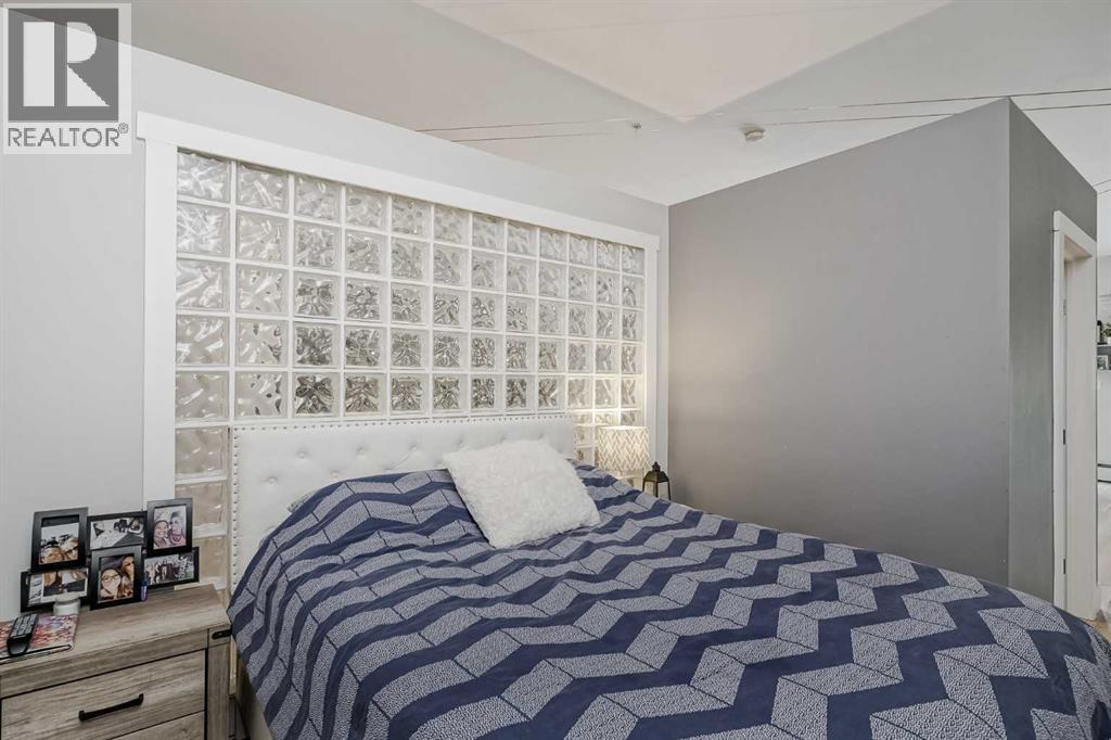 Single Family House Loft for Sale in   Glamis Drive SW Glamorgan Calgary 