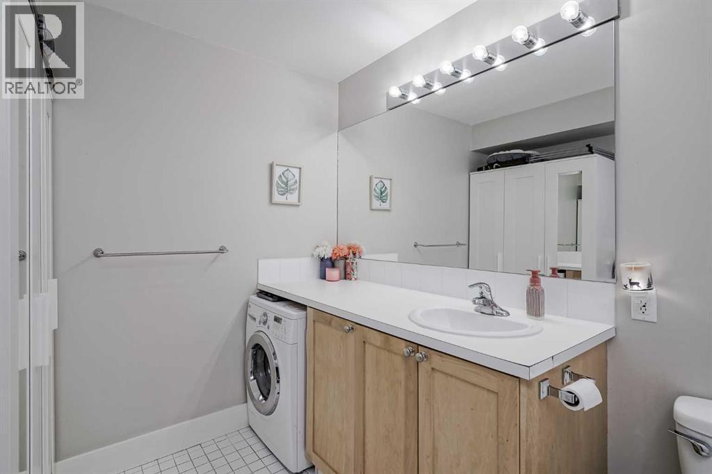 Single Family House Loft for Sale in   Glamis Drive SW Glamorgan Calgary 