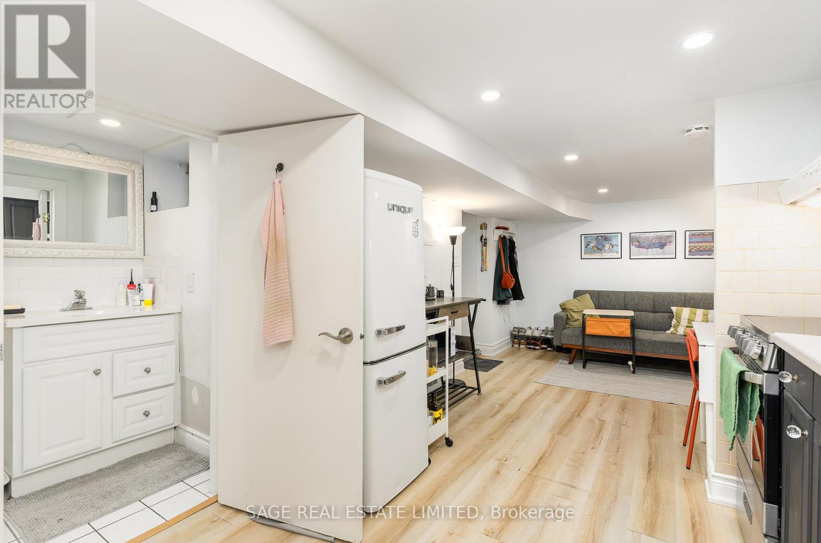 Photo 11 of Lower 7 Gore Street, Toronto ON