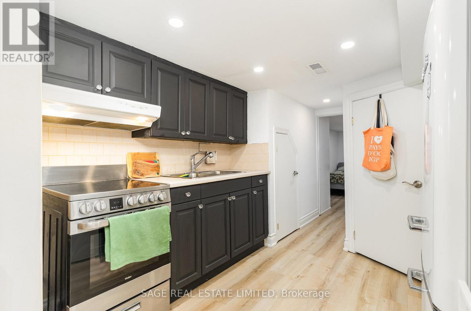 Photo 8 of Lower 7 Gore Street, Toronto ON