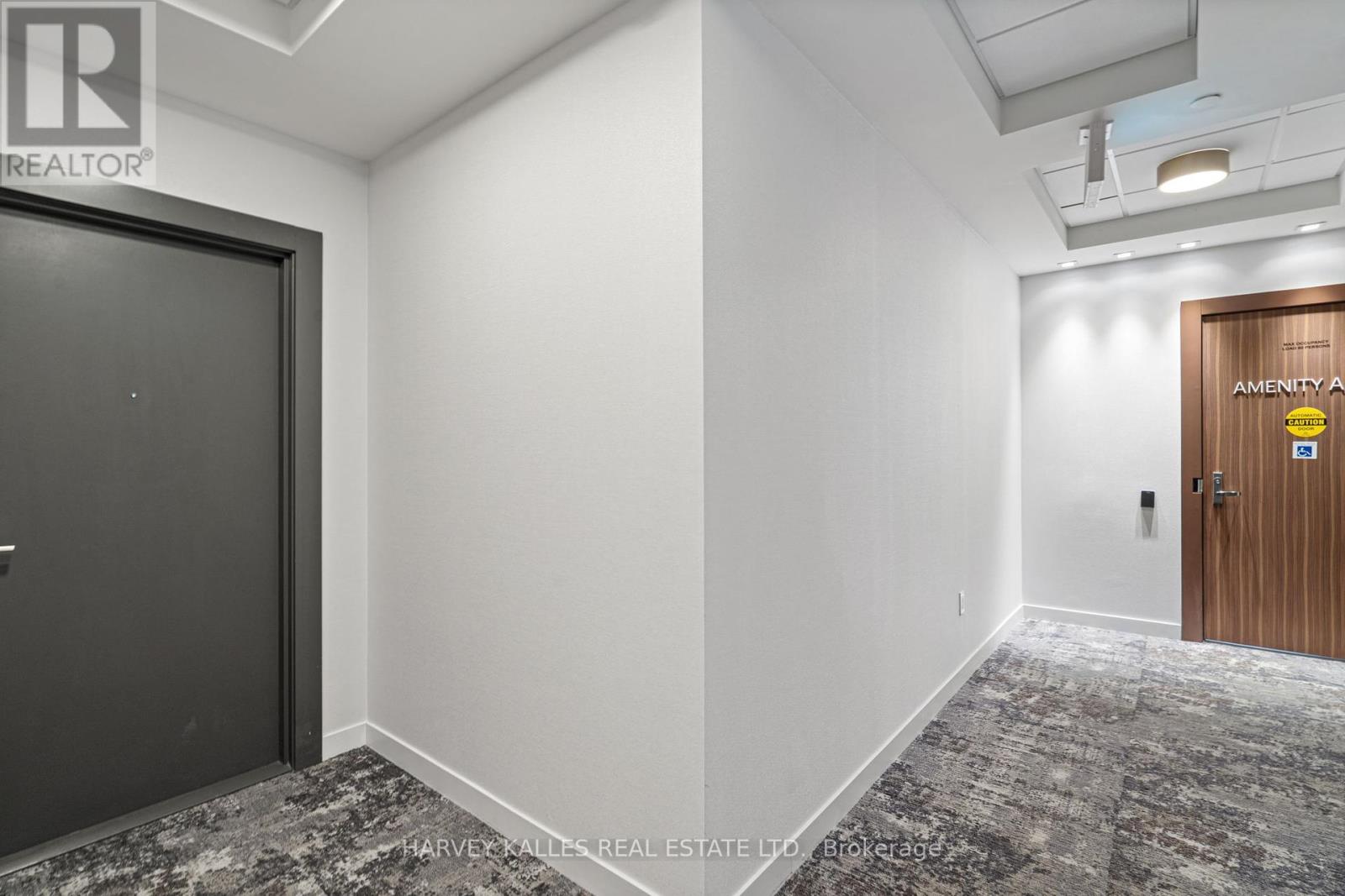 Photo 11 of 616 9 Tecumseth Street, Toronto ON