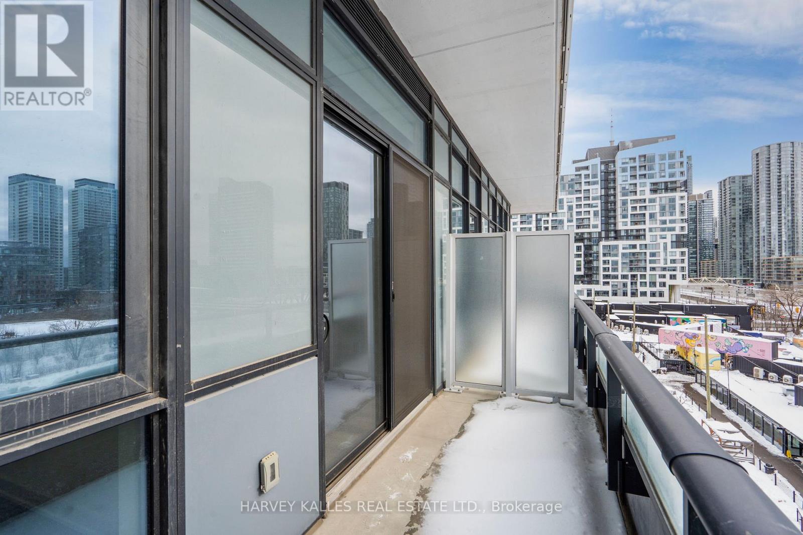 Photo 12 of 616 9 Tecumseth Street, Toronto ON