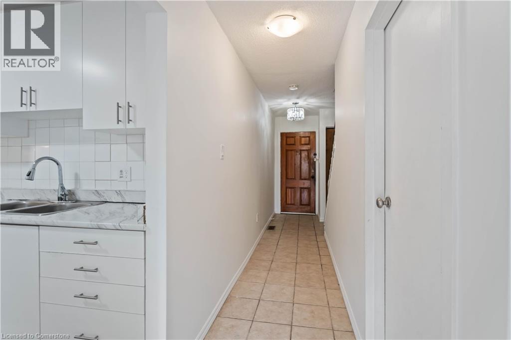 Photo 5 of 33 Rochelle Avenue Unit 60, Hamilton ON