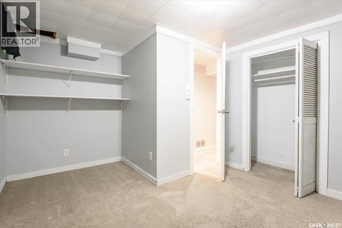 Photo 4 of 244 Logan Crescent, Regina SK