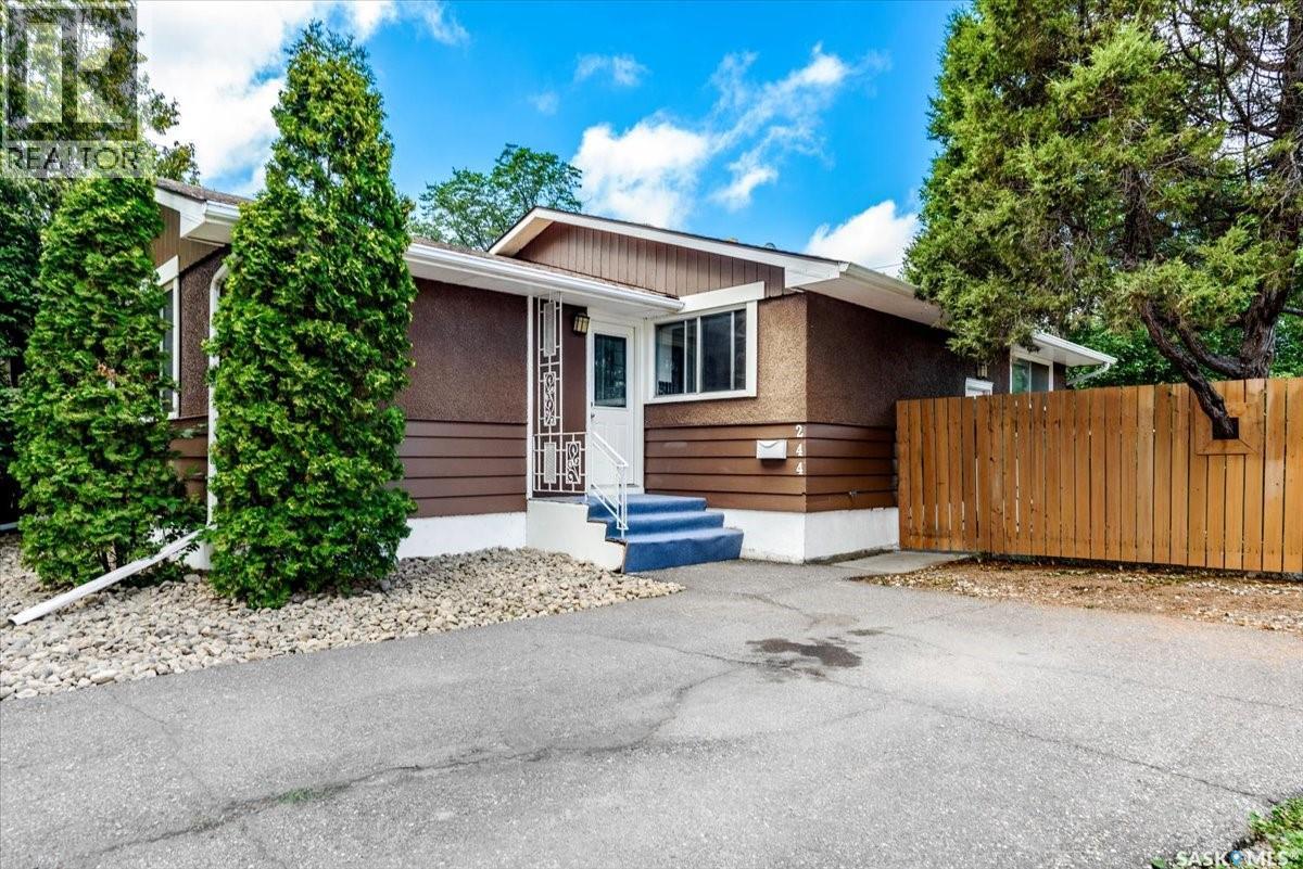 Photo 26 of 244 Logan Crescent, Regina SK