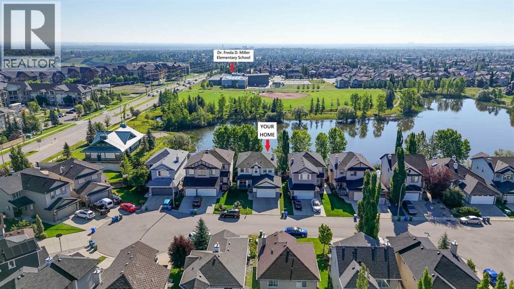 Single Family House for Sale in  Everhollow Park SW Evergreen Calgary 