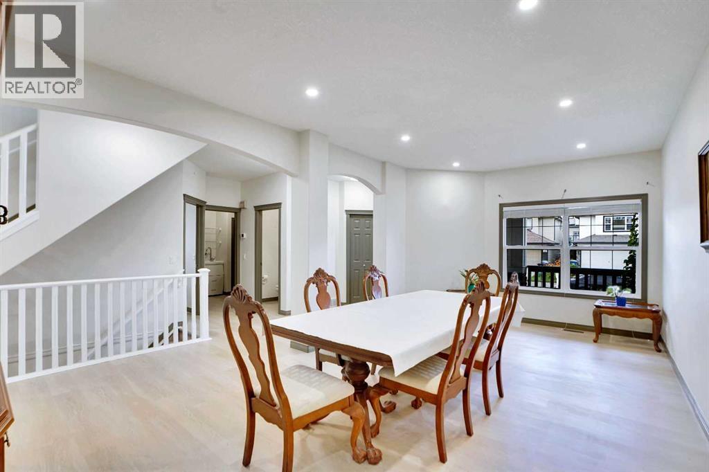 Single Family House for Sale in  Everhollow Park SW Evergreen Calgary 